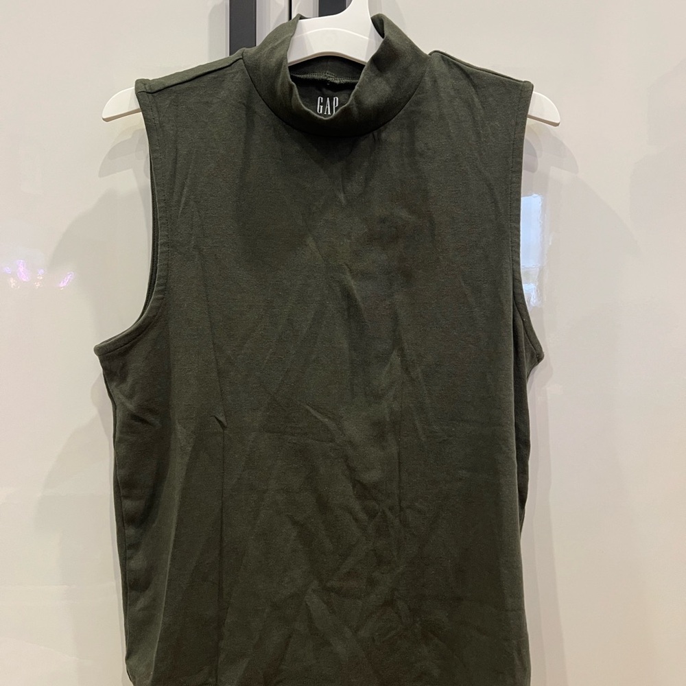 GAP Women's Muscle Tee - Dark Green